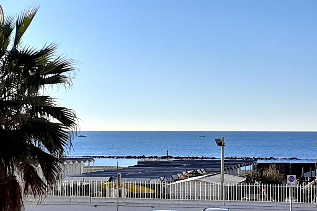 Rome Sea Apartment Lido di Ostia Bagian luar foto